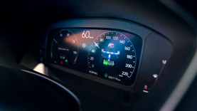 Pilnībā digitāls vadītāja displejs