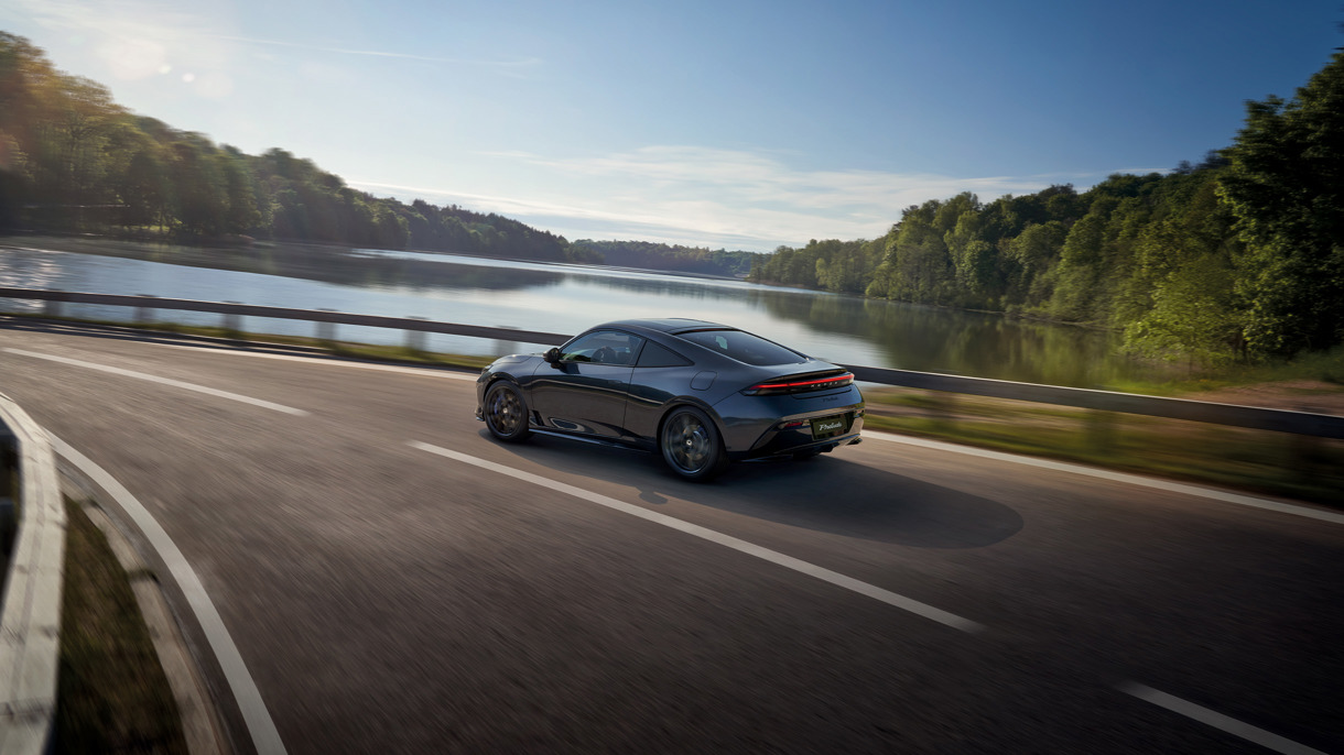 Pilnā hibrīda piedziņa